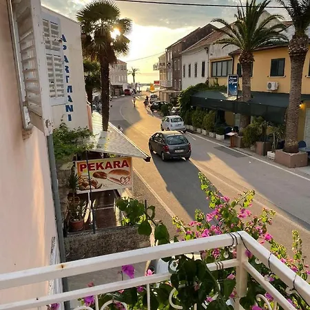 Apartment Apartman Segetin